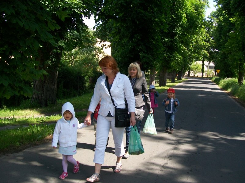 01_wyruszamy_na_pikinik_01.jpg